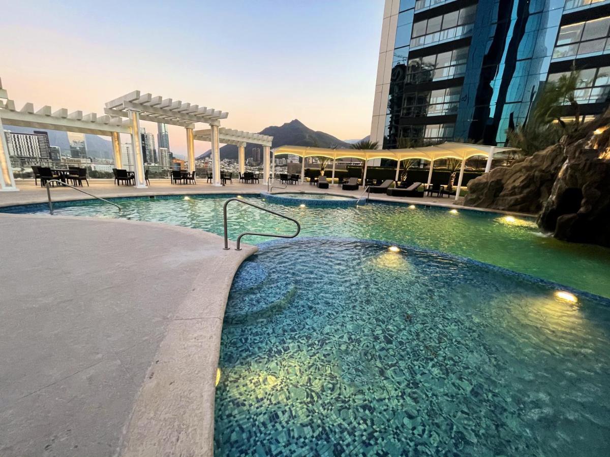 Safi Royal Luxury Metropolitan Ξενοδοχείο San Pedro Garza Garcia Εξωτερικό φωτογραφία The pool at the Ritz-Carlton, Scottsdale